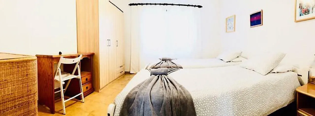 Apartment Alessandra With Sat- Tv & Wifi Only 200M From Playa Grande Puerto del Carmen  0*, Puerto del Carmen (Lanzarote)