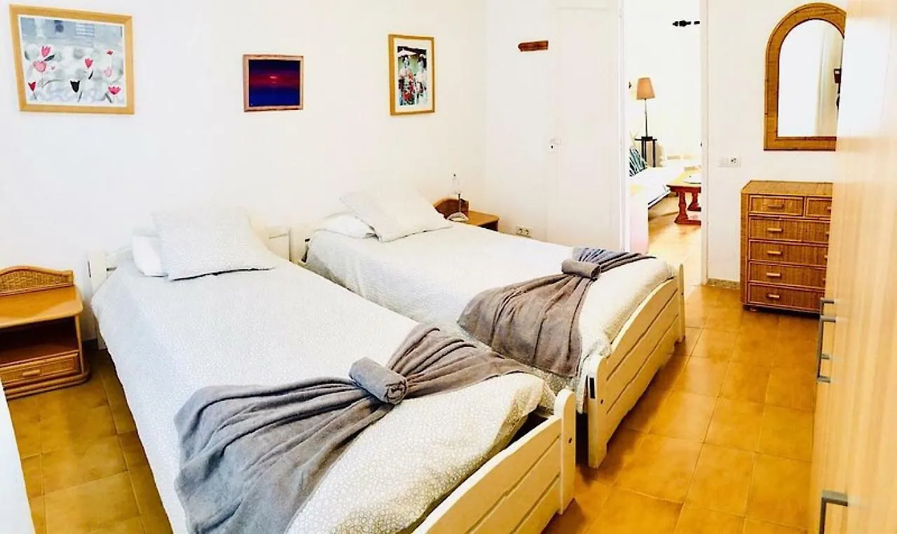 Apartment Alessandra With Sat- Tv & Wifi Only 200M From Playa Grande Puerto del Carmen  0*, Puerto del Carmen (Lanzarote) Spanje