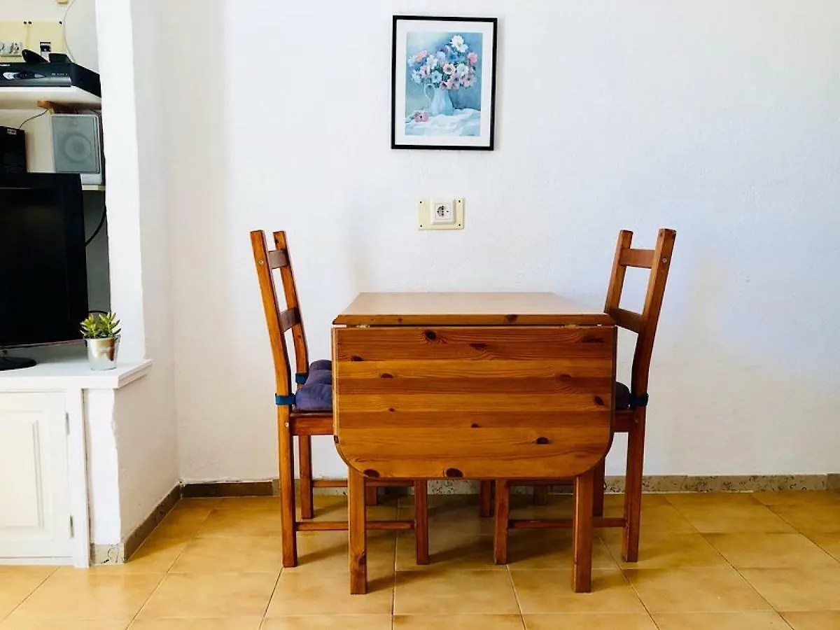Apartment Alessandra With Sat- Tv & Wifi Only 200M From Playa Grande Puerto del Carmen   Puerto del Carmen (Lanzarote)
