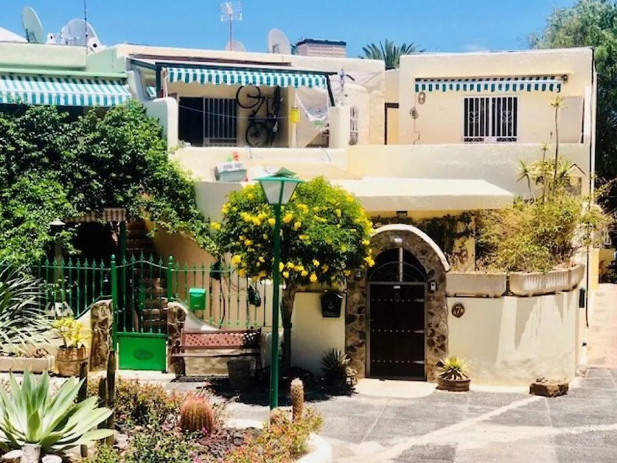 Apartment Alessandra With Sat- Tv & Wifi Only 200M From Playa Grande Puerto del Carmen  Puerto del Carmen (Lanzarote)
